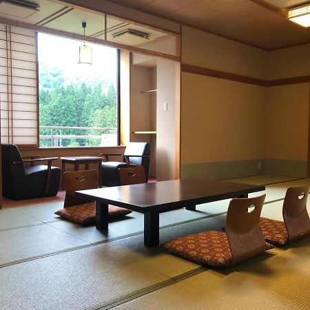 汤本酒店 鱼沼市 外观 照片